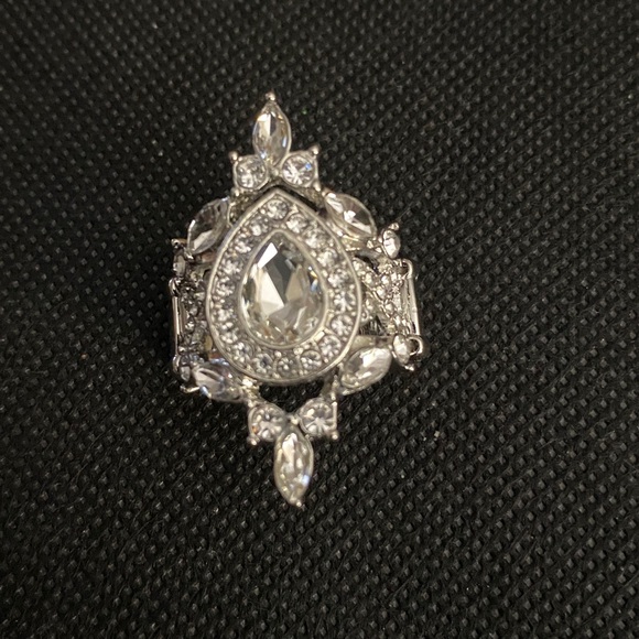 ❣️White Rhinestone ring❣️* - Picture 3 of 3